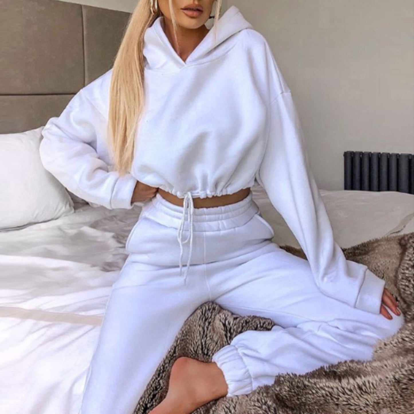 Stylish Women’s 2-Piece Tracksuit